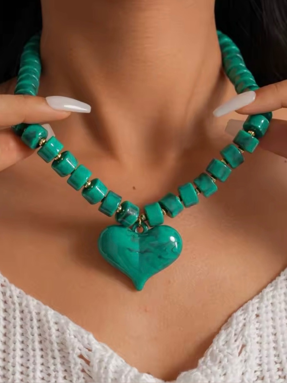 Green Heart Bead Choker
Necklace Summer Gift - Picture 2 of 4